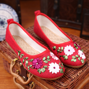 老北京新娘鞋纯手工绣花婚鞋红色，秀禾鞋子牛筋，底中式平底跟布鞋女