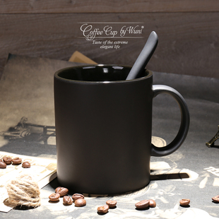 欧式高档陶瓷黑色哑光，大容量马克杯子，创意简约磨砂咖啡杯带勺水杯