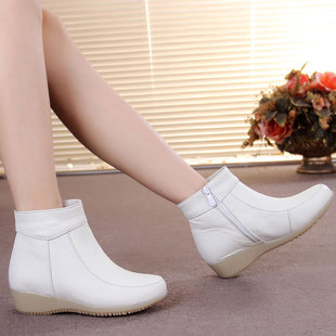 秋冬季女鞋坡跟女棉鞋加绒棉靴护士，鞋中跟牛筋底白色短靴女靴