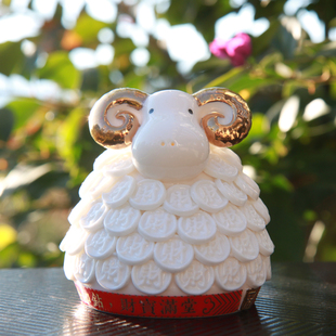 陶瓷羊车载香水座创意，汽车摆件招财，风水工艺品三羊开泰吉祥物
