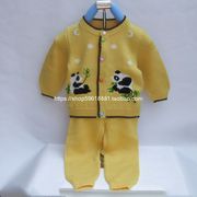手工编织1008#婴儿纯羊毛线衣宝宝黄色外套开衫二件套装熊猫吃竹