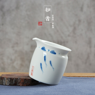 知者手绘青花小鱼公道杯 功夫茶具陶瓷分茶器 日式白瓷彩绘茶杯