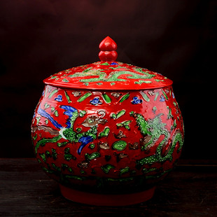 花瓶陶瓷摆件手工雕刻龙凤红色盖罐茶叶罐景德镇新婚庆(新婚庆)装饰