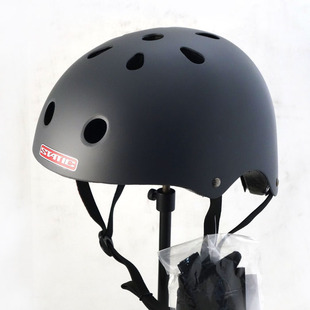 外贸原单瑕疵自行车轮滑街舞bboy头盔 单色11孔小码中码大码