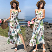 泰国巴厘岛海边度假沙滩，裙露背吊带连衣裙中长款碎花波西米亚裙子