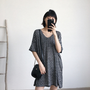 韩版夏季女装宽松中长款v领短袖t恤薄款针织，连衣裙慵懒大码上衣潮