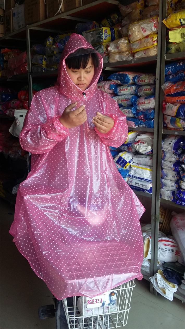 the republic of korea fashion transparent crystal lovely Shuiyu Dot ma'am Electric vehicle motorcycle Raincoat Poncho Sleeved free shipping