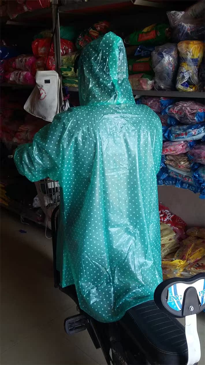 the republic of korea fashion transparent crystal lovely Shuiyu Dot ma'am Electric vehicle motorcycle Raincoat Poncho Sleeved free shipping