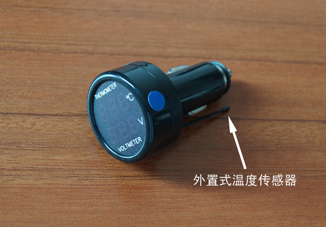 Термометр 车载车内温度计电子温度表 车用电瓶车载电压表 点烟器 2合1数显 An easy catch yydz/wd