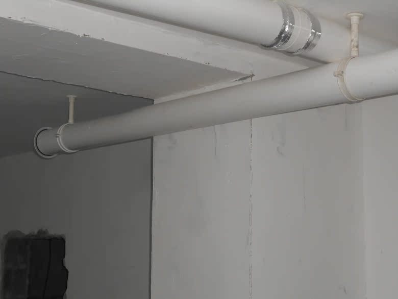 吊装式中央管道除湿机安装排管