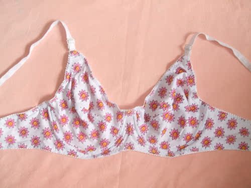 剪标漂亮花朵超薄款外贸<em>文胸</em>3色入<em>80B80C</em>85