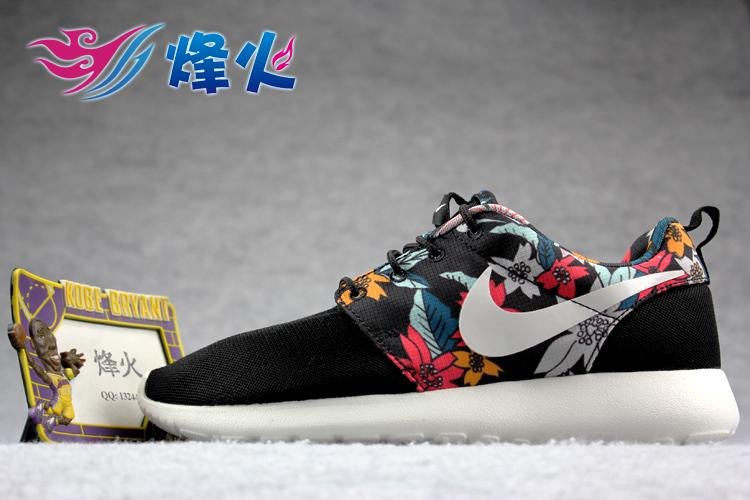 Кроссовки Nike Wmns Roshe Run Print 599432-090 Кроссовки Nike Wmns Roshe Run Print 599432-090 Nike / nike