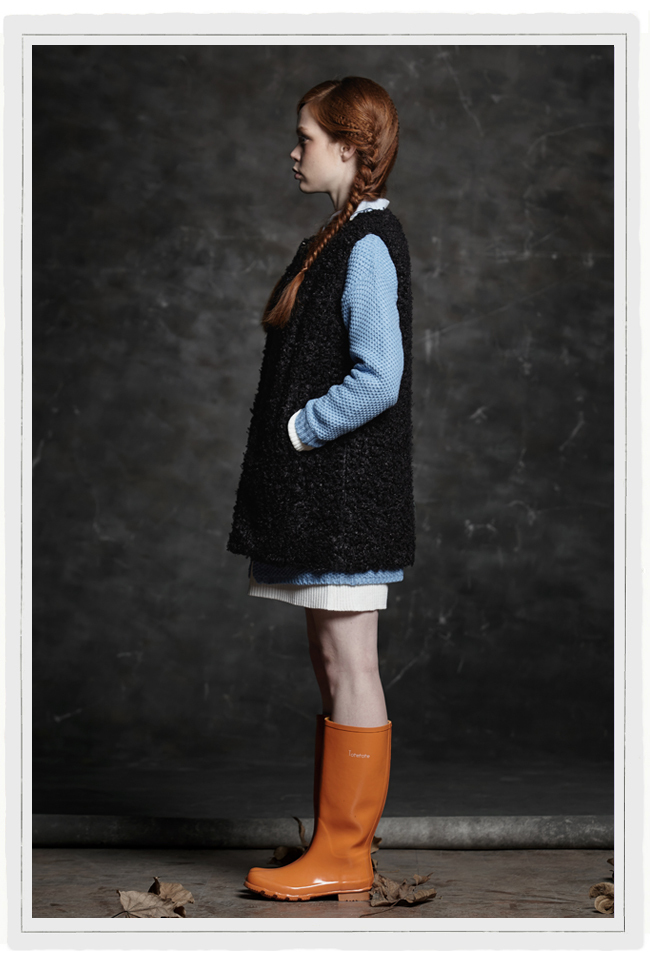 Женская жилетка Autumn factories 3w2158 12.25 Женская жилетка Autumn factories 3w2158 12.25