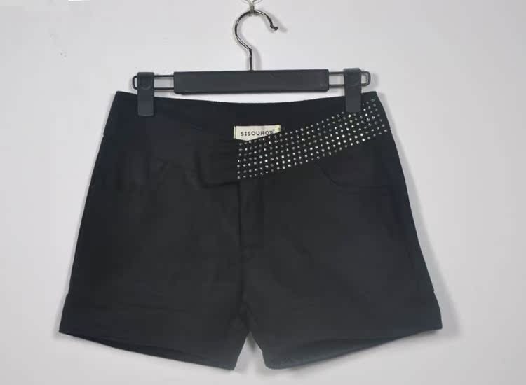 【<em>毛呢秋冬女式</em>热裤<em>短裤</em> 黑色深灰色 提臀显瘦