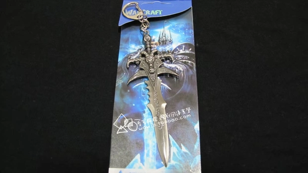 [Three Crown] Các sản phẩm ngoại vi của World of Warcraft WOW Frostmourne Knife Buckle World of Warcraft Key Chain - Game Nhân vật liên quan