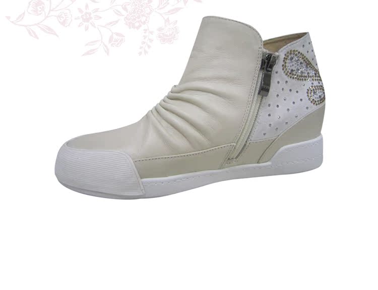 评价】圣恩熙 2011秋款 铆钉水钻内增高 女鞋