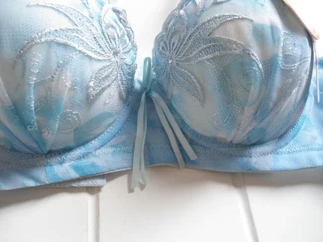 紫曼芬 正品 魔力硅胶无磁<em>软托</em>健康<em>文胸</em> 内衣w