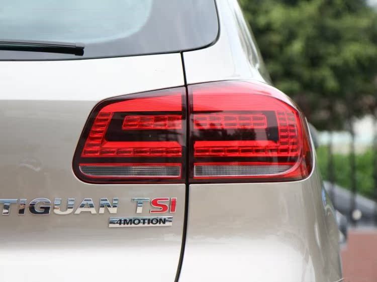 Элемент салона Original 2013 TIGUAN LED Элемент салона Original 2013 TIGUAN LED