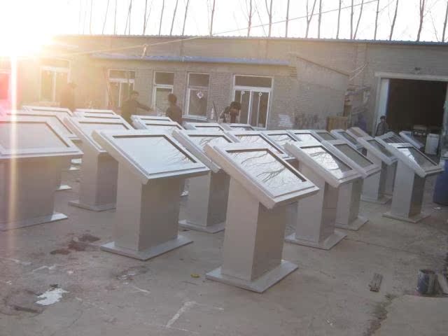 热卖26寸触控查询机\/红外屏触摸屏一体机\/多媒