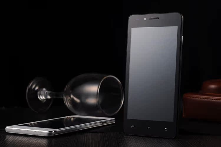 Мобильный телефон TOOKY K1 RAM2G 3G Мобильный телефон TOOKY K1 RAM2G 3G