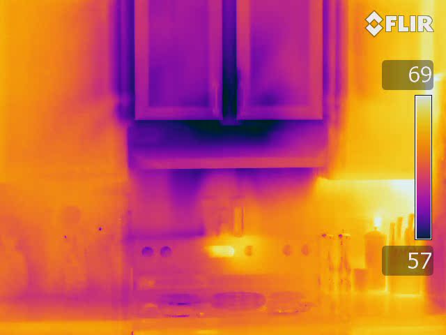 Cabinet - FLIR T640 Infrared Image