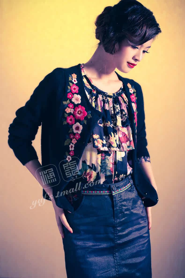 渔牌1009花枝秀 兔羊毛<em>手工</em>绣花<em>圆领</em>针织<em>开衫</em>