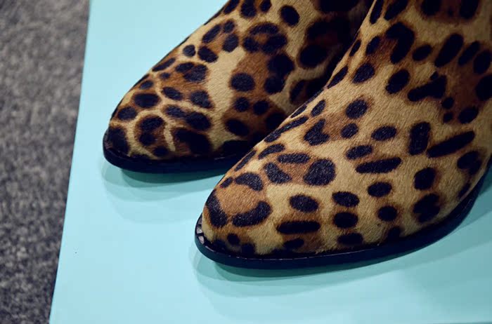 Женские сапоги Leopard конского волоса Женские сапоги Leopard конского волоса