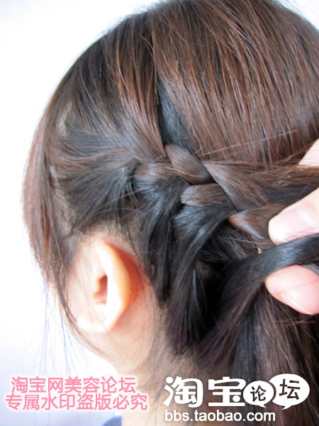 小米DIY:圣诞约会必学,20款<em>不用发夹</em>的<em>扎头</em>方