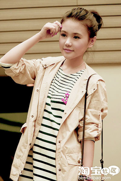 甜<em>服装</em>美<em>女孩</em>秋季衣橱<em>必备</em>物,打造初秋帅气装