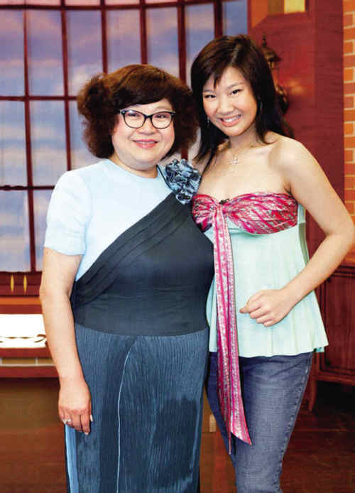 橄榄油护肤郑少秋和<em>肥姐</em>的<em>女儿</em>郑欣宜减肥日记