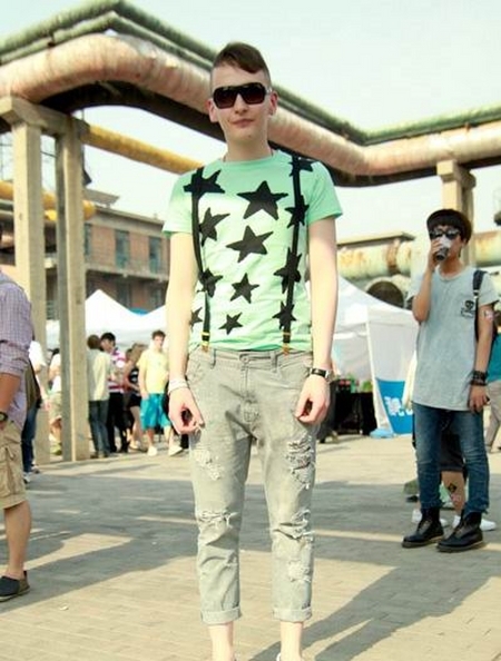 INTRO北京电子<em>音乐</em>节潮人<em>变身辣妹</em>街拍--om2