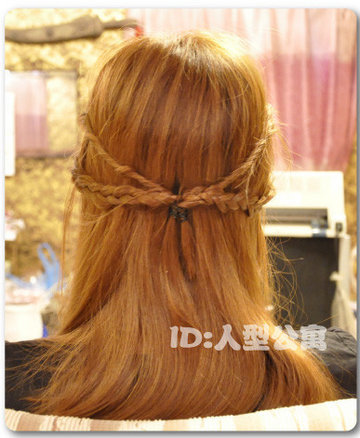 5分钟打造四款深秋淑<em>小孩</em>的头发<em>怎么梳</em>女盘发